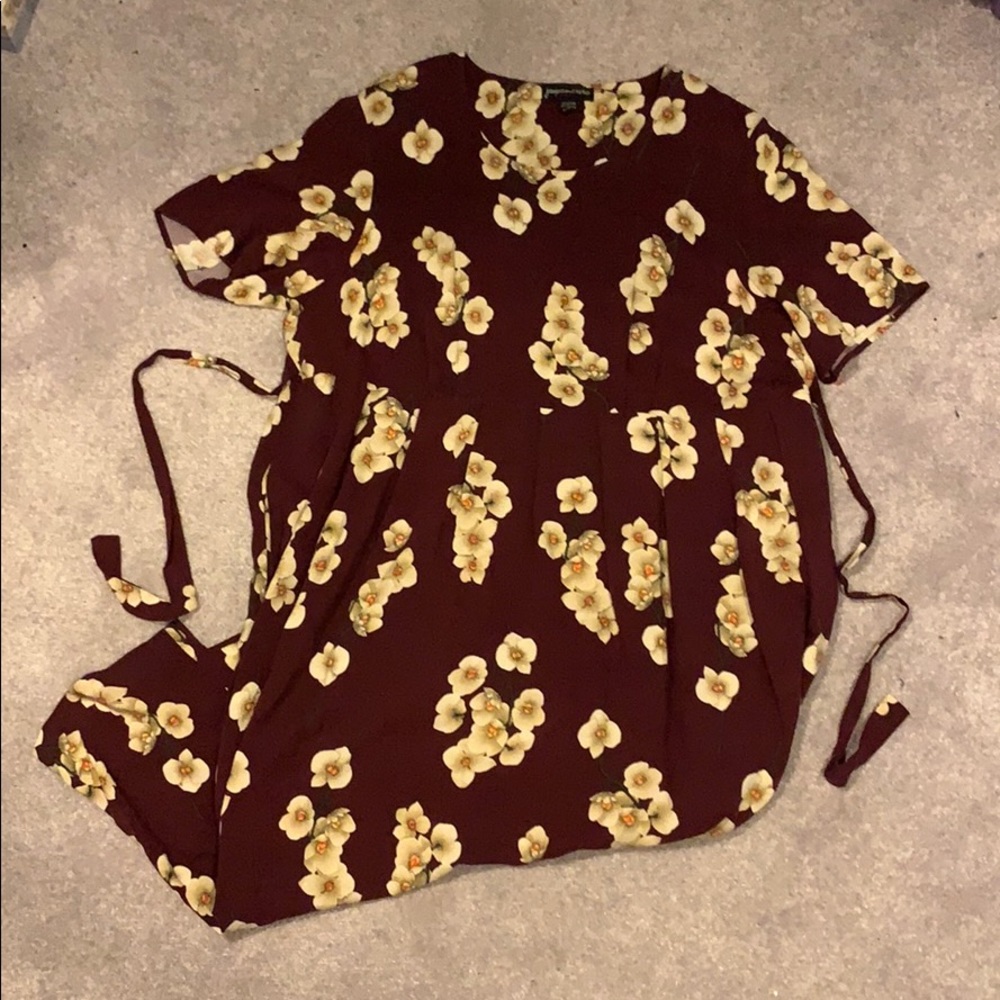 🦄3/$30 Floral pleat dress